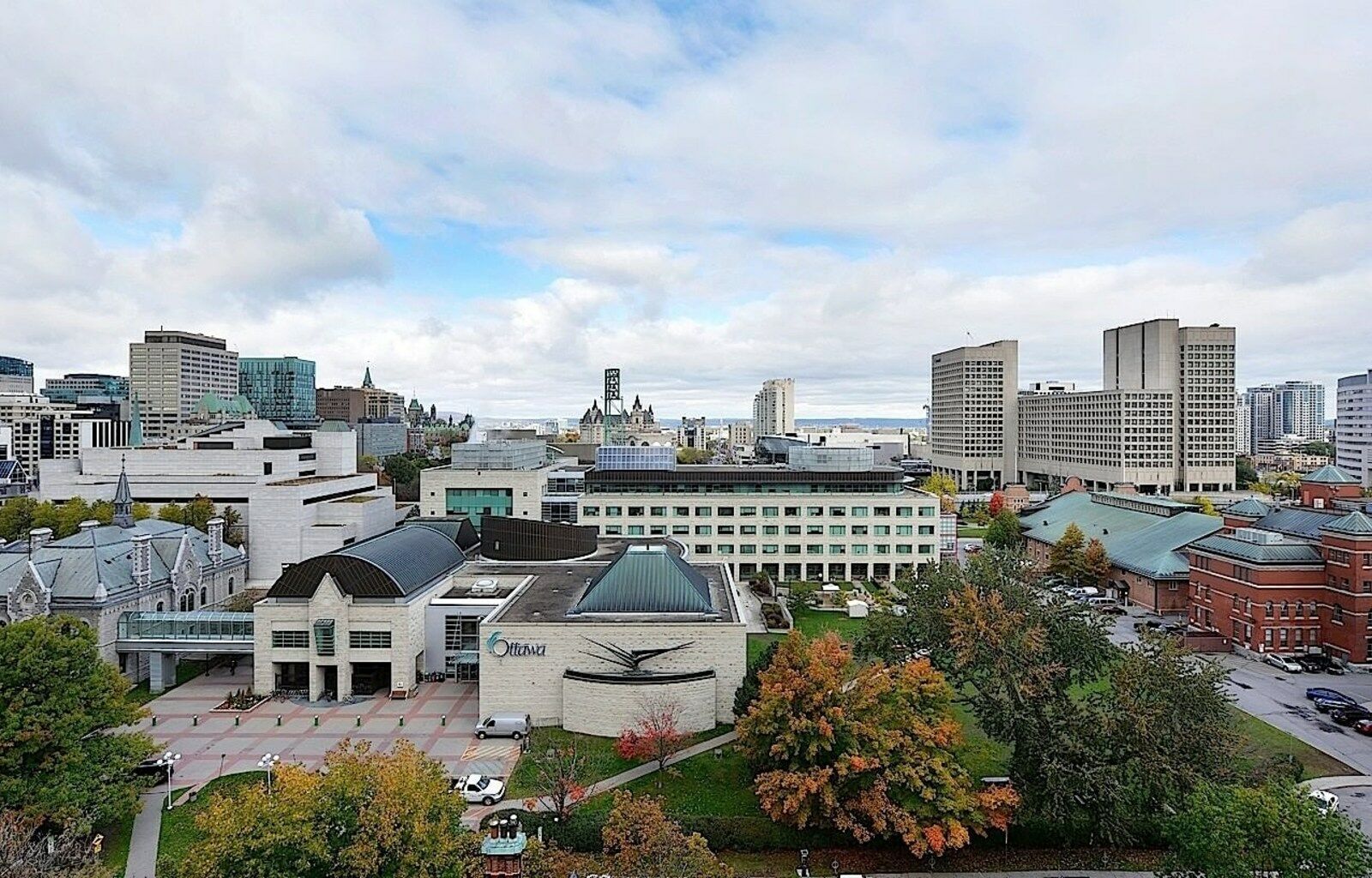 Ottawa Embassy Hotel & Suites Εξωτερικό φωτογραφία