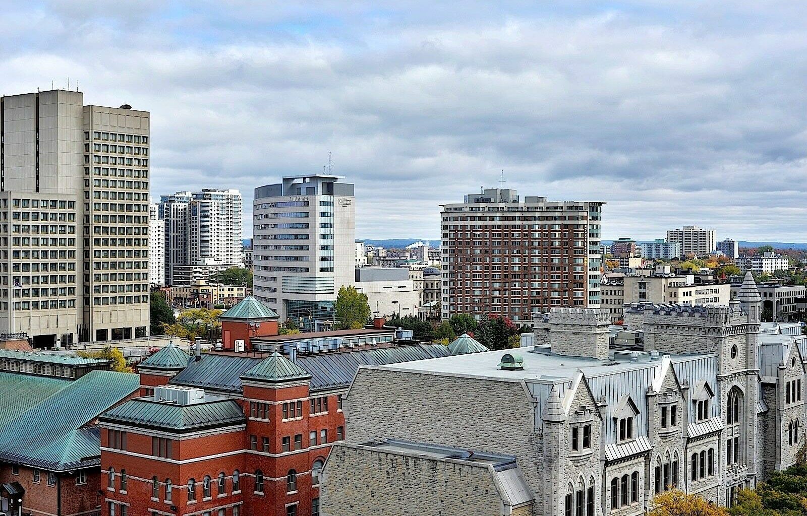 Ottawa Embassy Hotel & Suites Εξωτερικό φωτογραφία