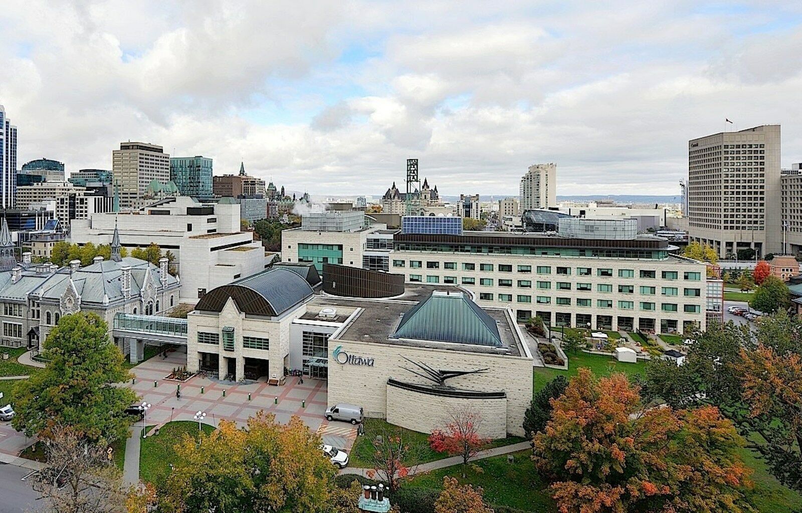 Ottawa Embassy Hotel & Suites Εξωτερικό φωτογραφία