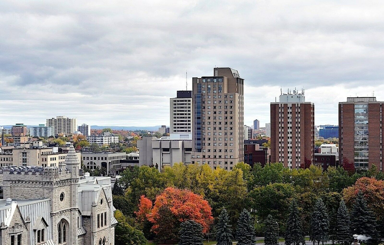 Ottawa Embassy Hotel & Suites Εξωτερικό φωτογραφία